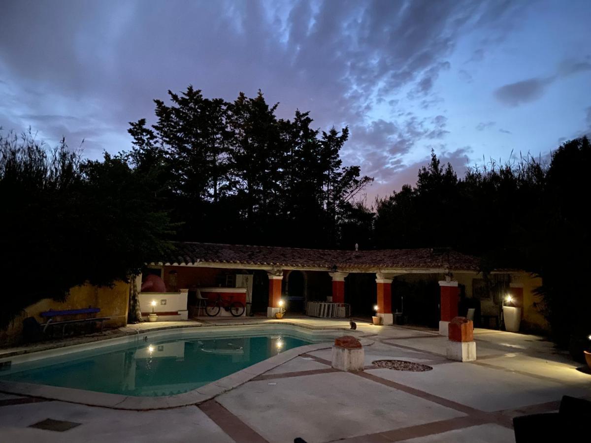 Le Clos De L'Isle Арль Экстерьер фото